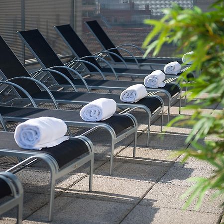 Neomagna Madrid Hotel Екстериор снимка