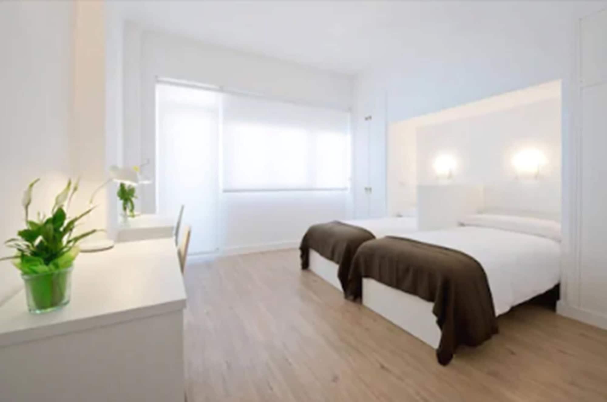 Neomagna Madrid Hotel Екстериор снимка