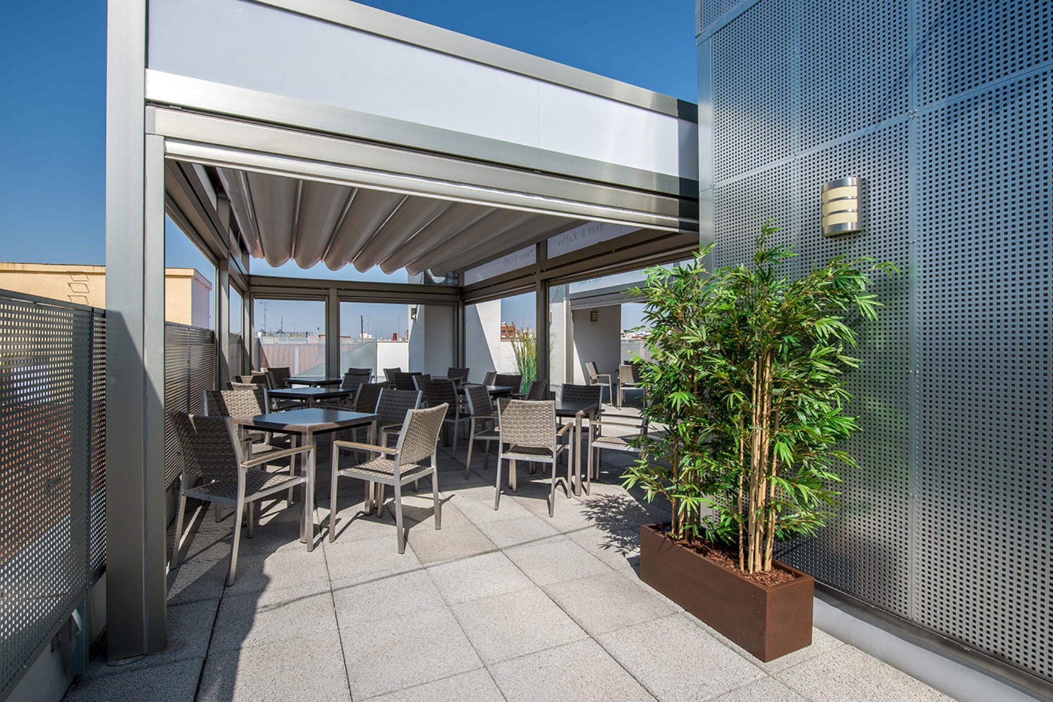 Neomagna Madrid Hotel Екстериор снимка