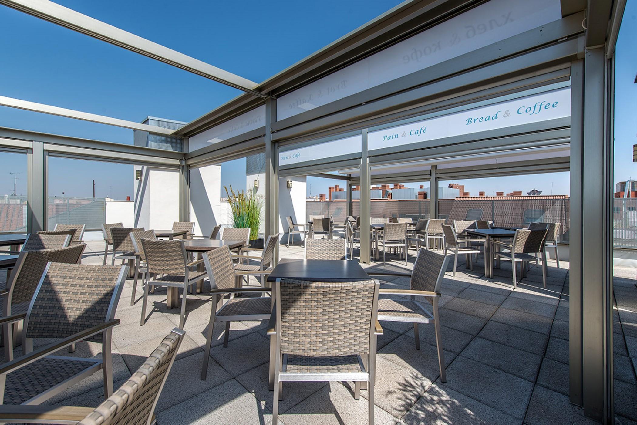 Neomagna Madrid Hotel Екстериор снимка