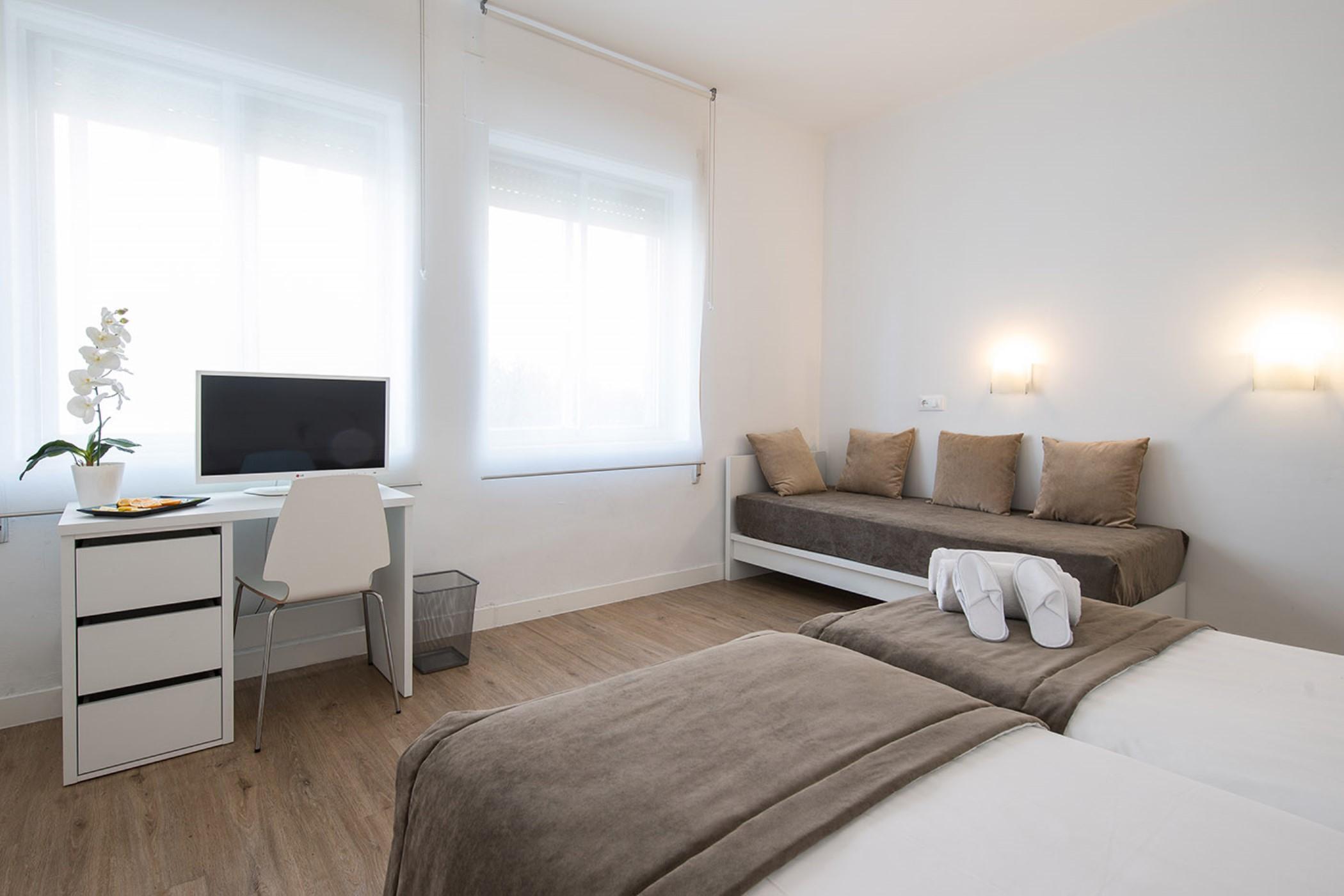 Neomagna Madrid Hotel Екстериор снимка