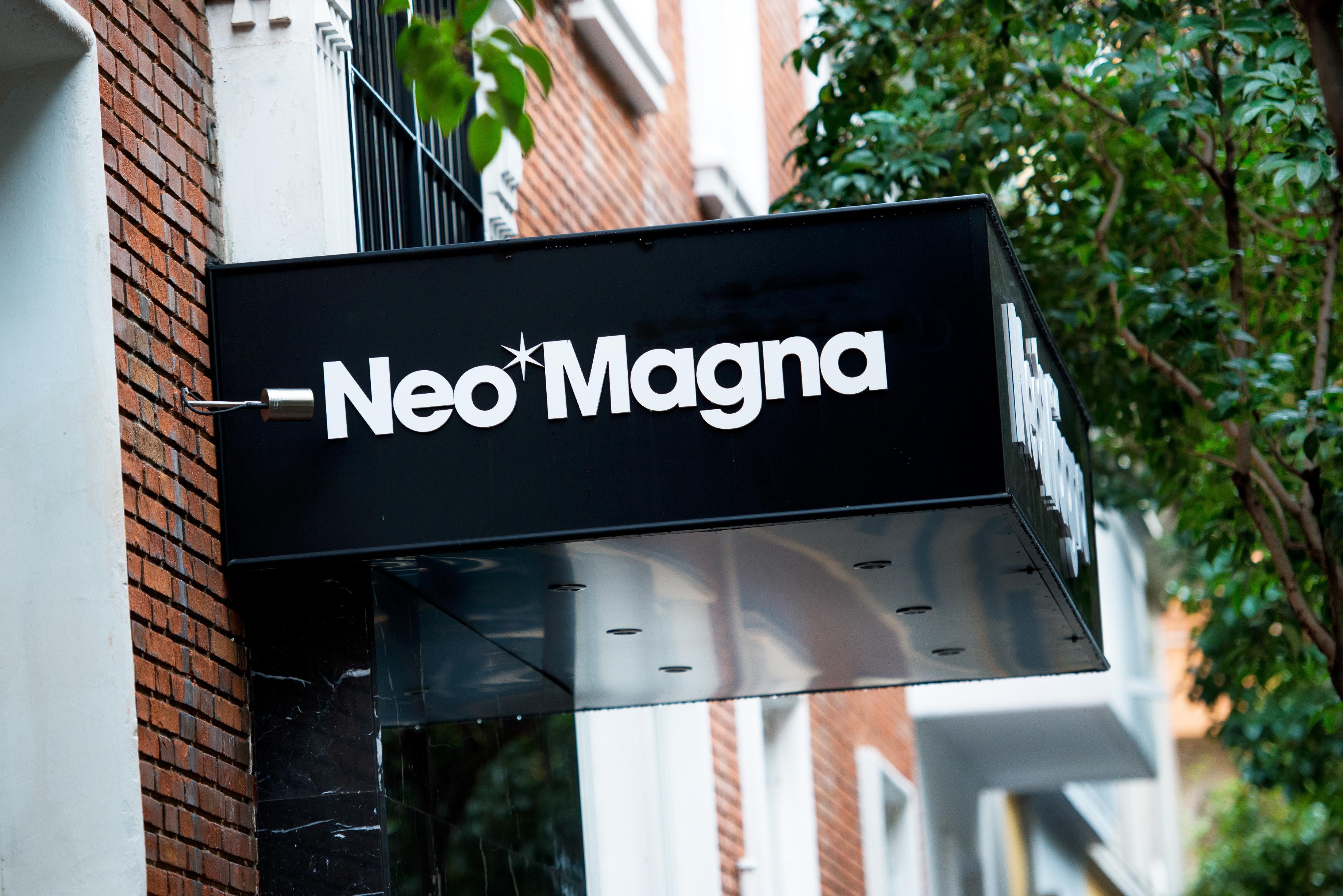 Neomagna Madrid Hotel Екстериор снимка