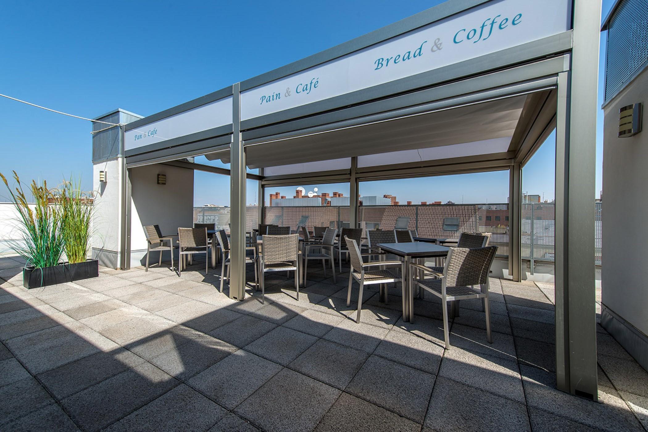 Neomagna Madrid Hotel Екстериор снимка