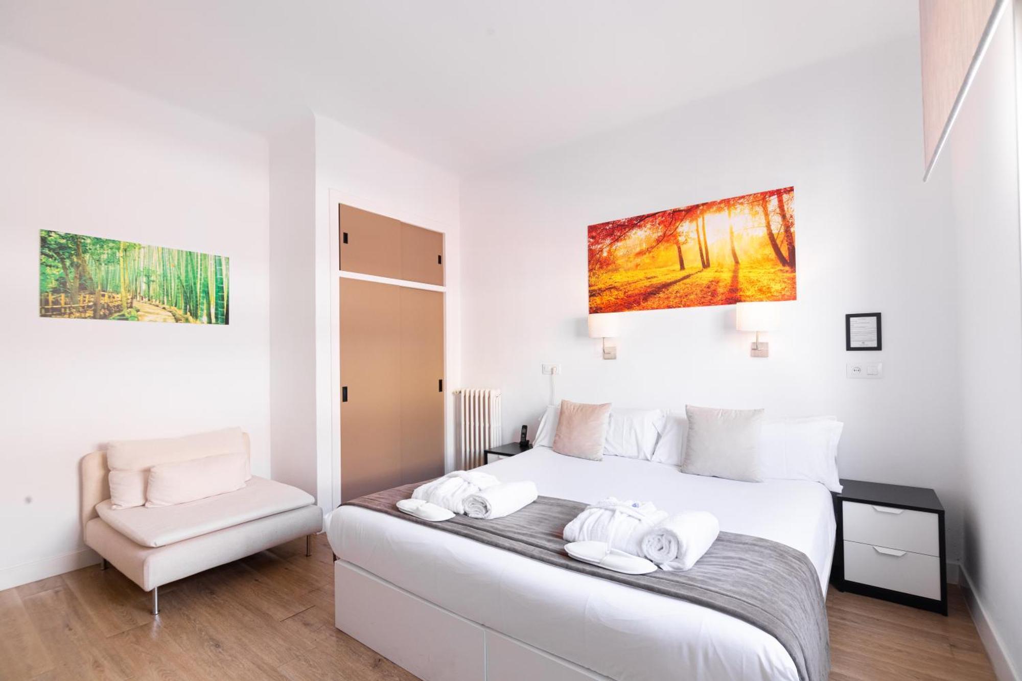 Neomagna Madrid Hotel Екстериор снимка